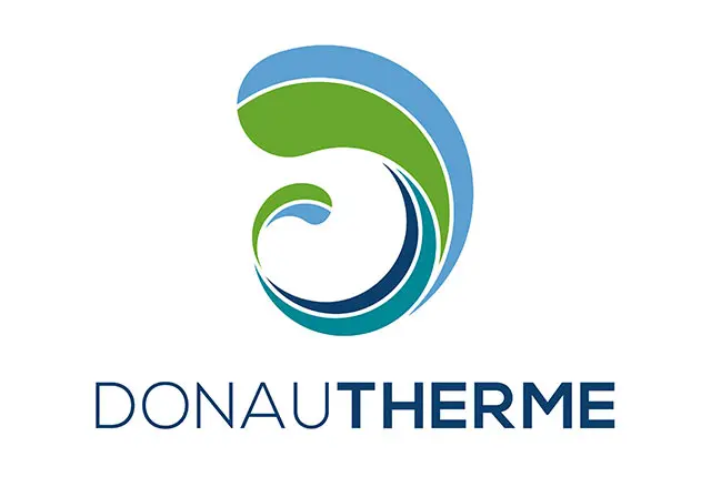 Donau Therme Logo mit Welle in Blau, Grün und Weiß.