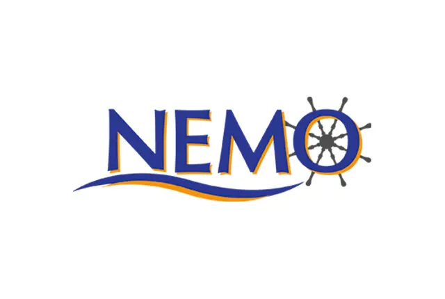 Logo mit dem Schriftzug "NEMO" und einem Steuerrad